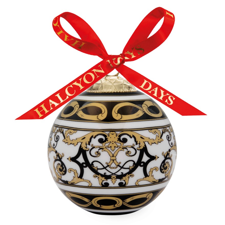 Christmas Halcyon Days  | Wallace Balustrade White Bauble